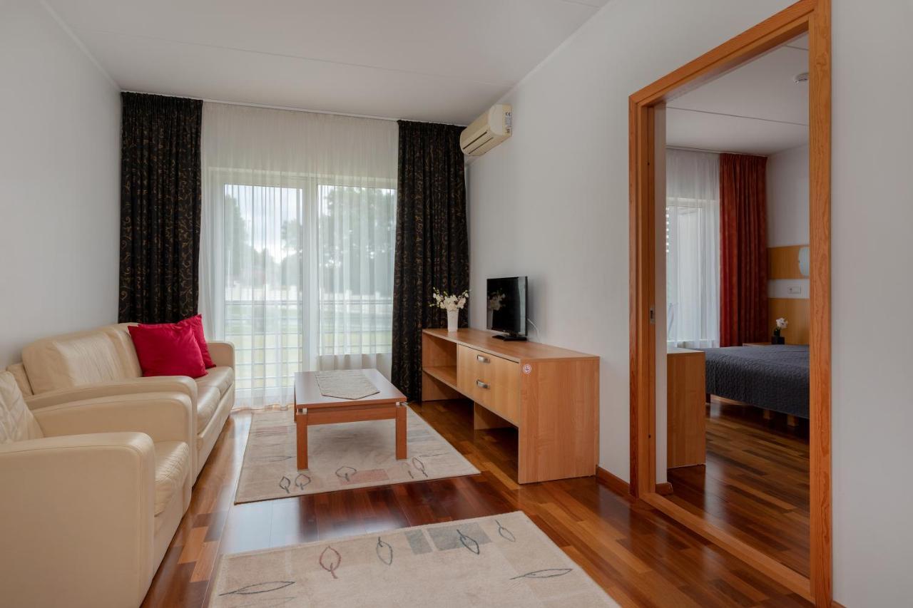 Raadimoisa Hotell Tartu Zewnętrze zdjęcie