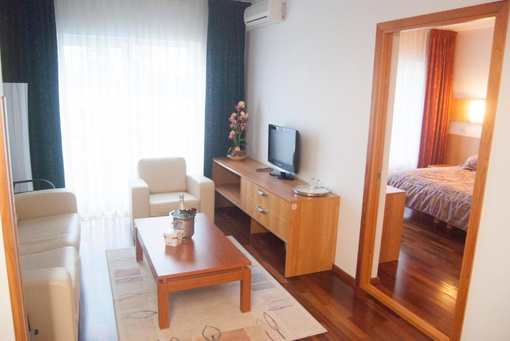 Raadimoisa Hotell Tartu Zewnętrze zdjęcie