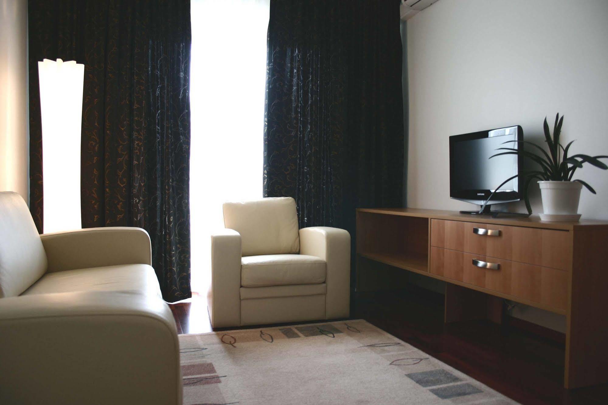 Raadimoisa Hotell Tartu Zewnętrze zdjęcie